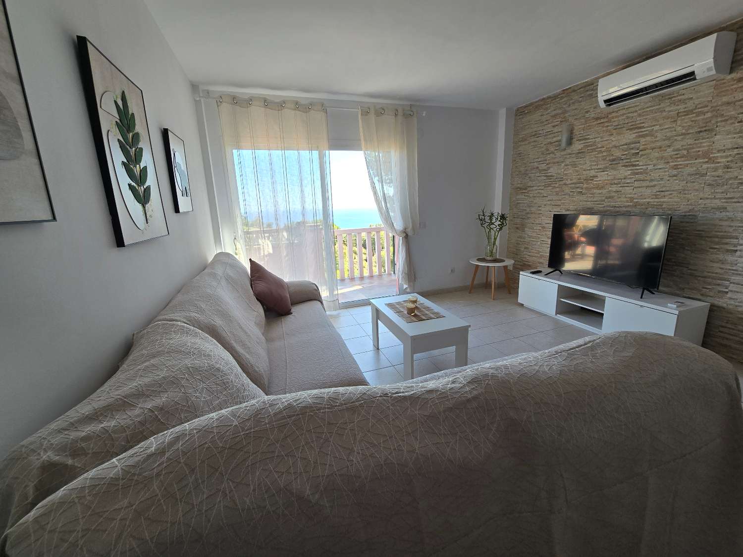 ATICO CON VISTAS AL MAR. GRAN TERRAZA, PISCINA Y PARKING EN URB PRIVADA